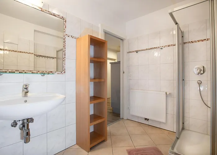 Cc 5 アパート ケーニヒスライテン